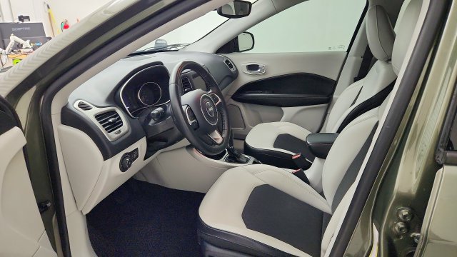 Used 2019 Jeep Compass Latitude FWD image 19