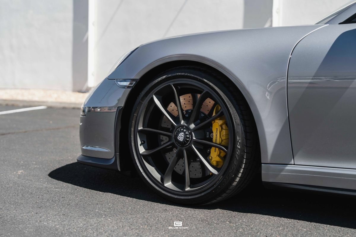 Used 2016 Porsche 911 R RWD image 8