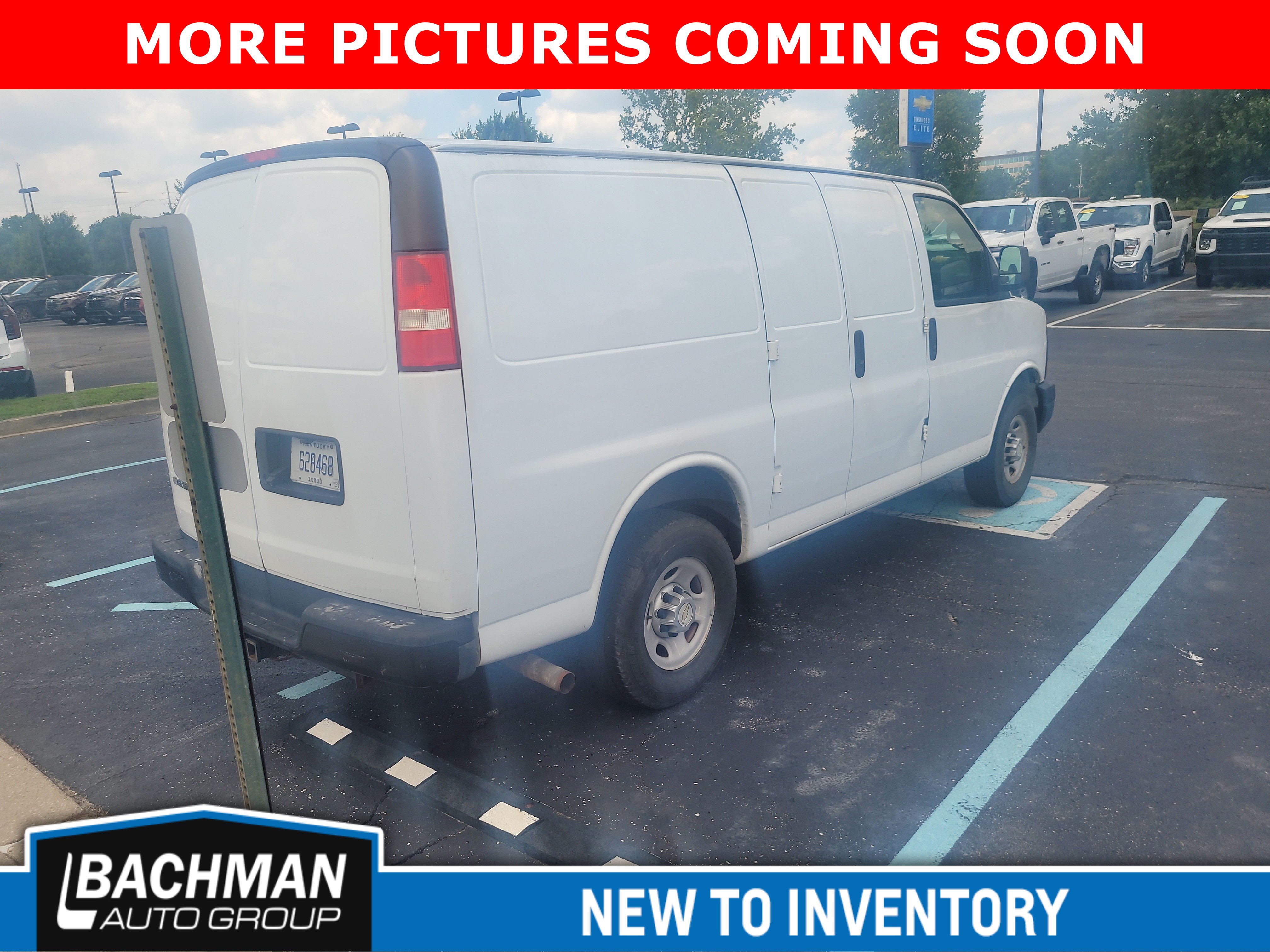 Used 2013 Chevrolet Express 2500 RWD image 3