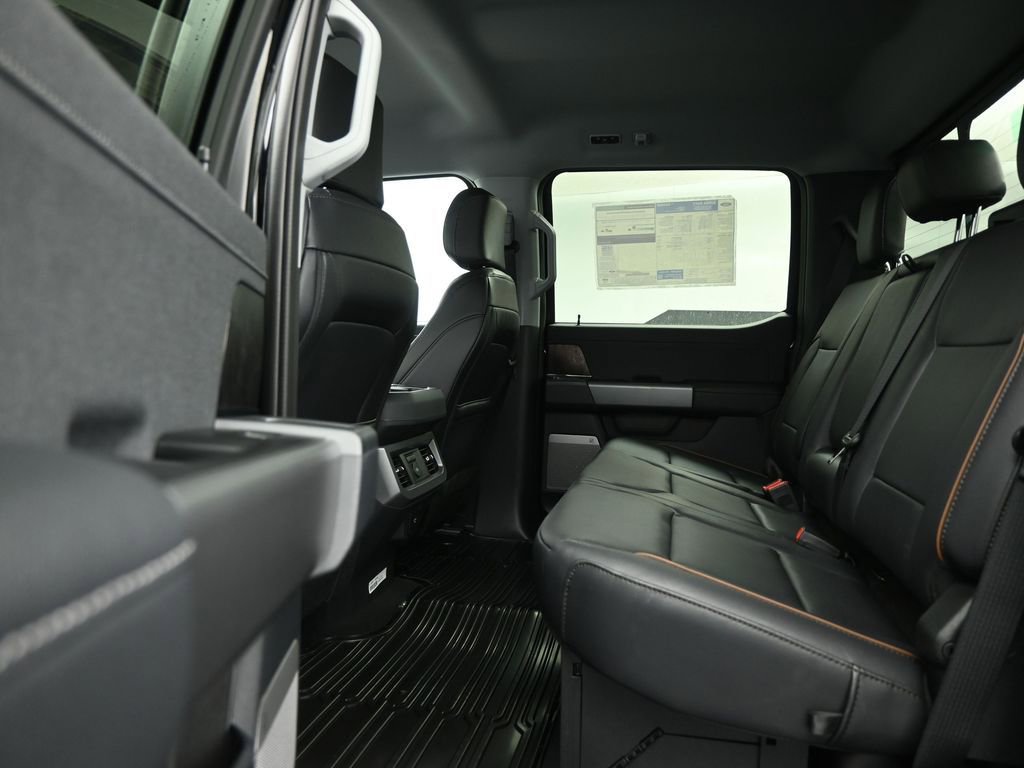 New 2026 Ford F250 Lariat w/ Black Appearance Package image 19