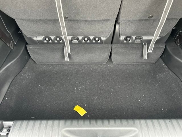 New 2027 Chrysler Pacifica Select FWD image 11