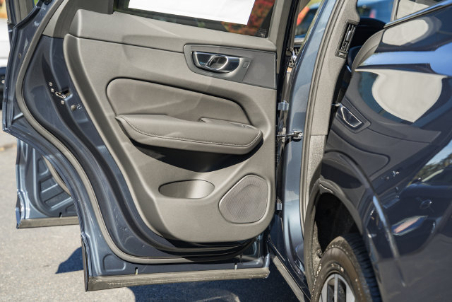 New 2027 Volvo XC60 B5 Plus AWD/4WD image 39