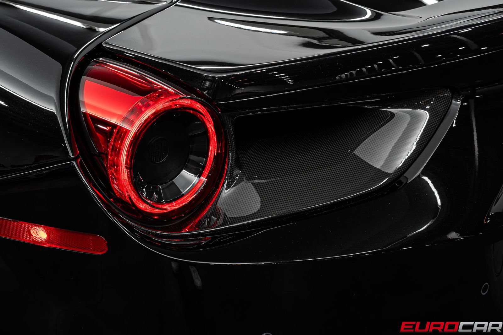 Used 2019 Ferrari 488 GTB RWD image 21