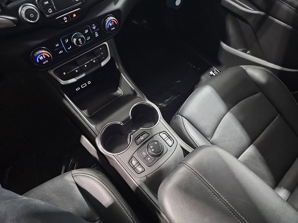 Certified 2022 GMC Terrain SLT w/ Tech Package image 27