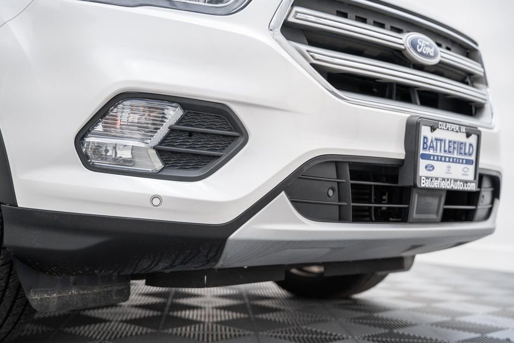 Used 2019 Ford Escape Titanium image 16