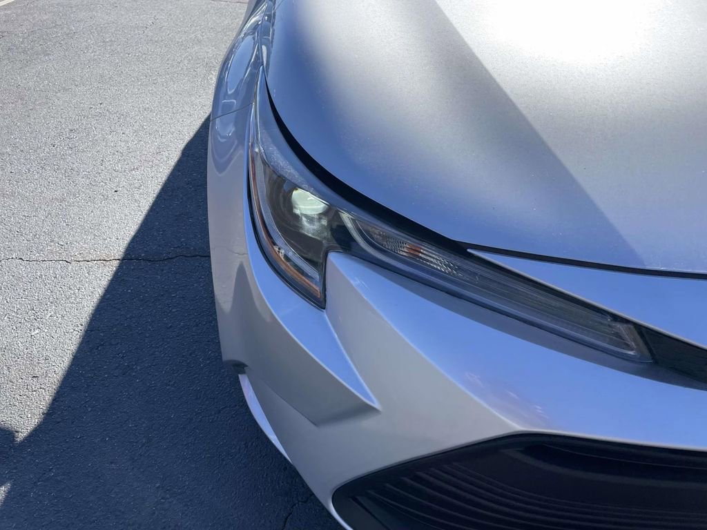 Used 2025 Toyota Corolla LE image 17