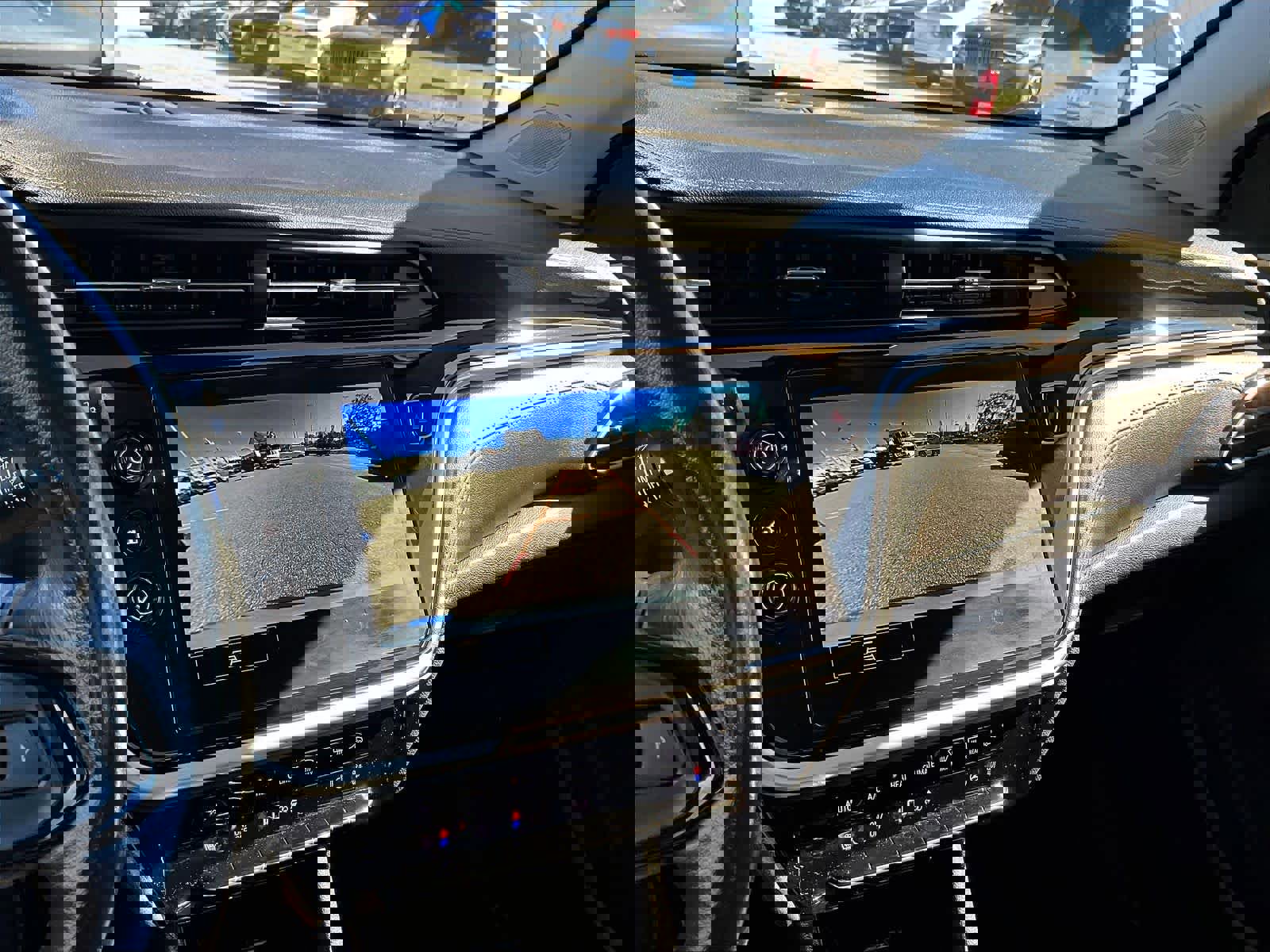 Certified 2023 Chevrolet Bolt EUV LT w/ Convenience Package image 19