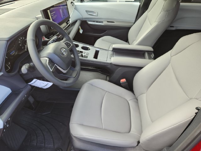 New 2026 Toyota Sienna XLE FWD image 11