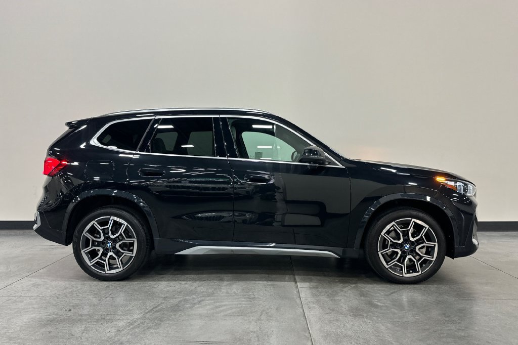 Used 2026 BMW X1 xDrive28i w/ Convenience Package AWD/4WD image 3