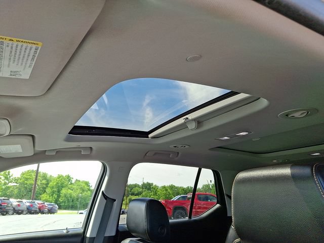Used 2018 Chevrolet Traverse LT w/ LPO, Black Accent Package AWD/4WD image 16