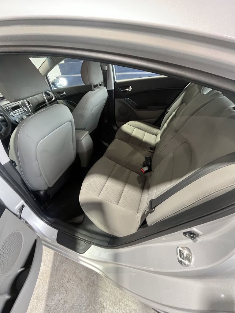 Used 2016 Kia Forte LX FWD image 6