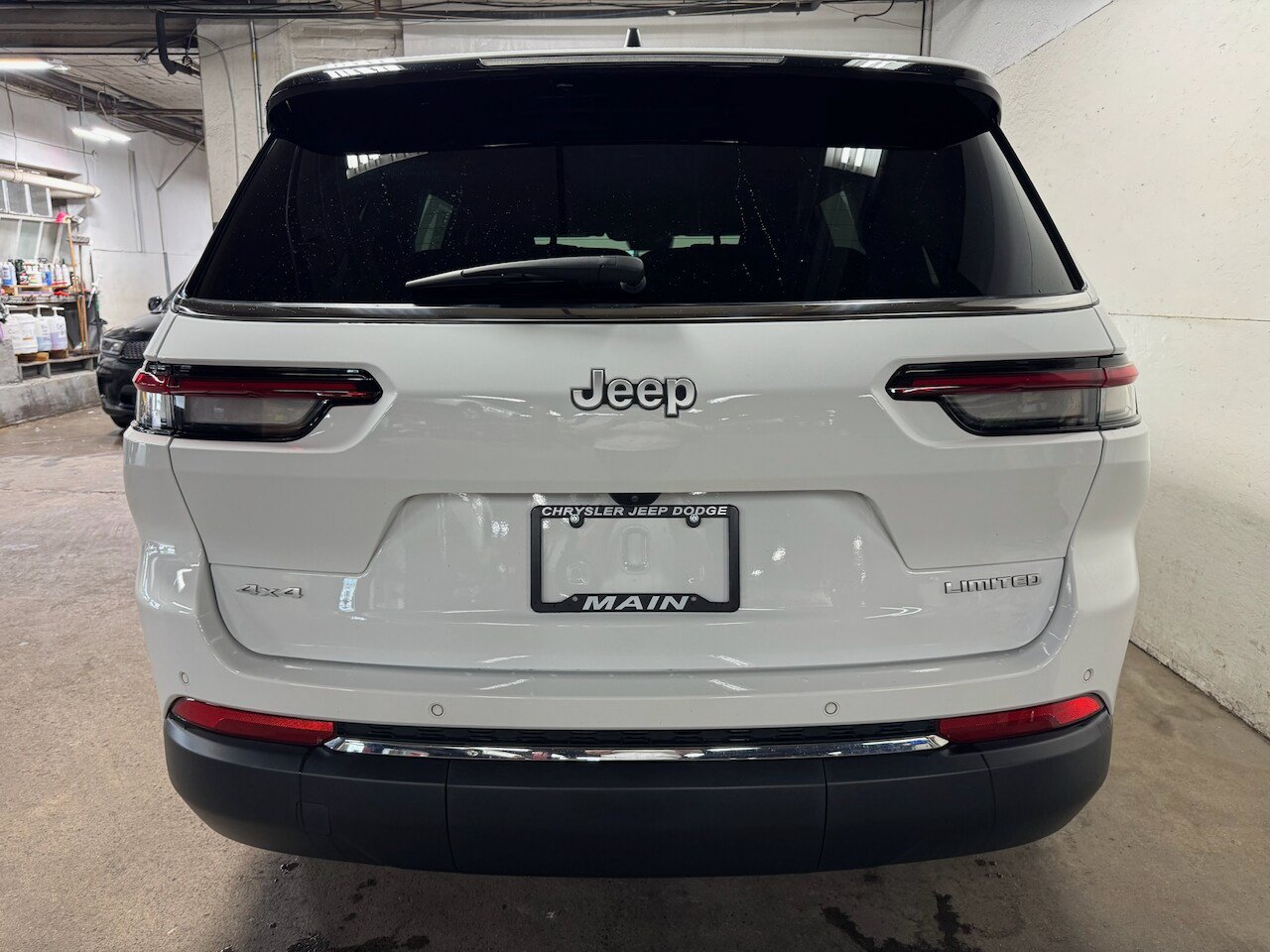 Used 2025 Jeep Grand Cherokee L Limited w/ Trailer Tow Package AWD/4WD image 10