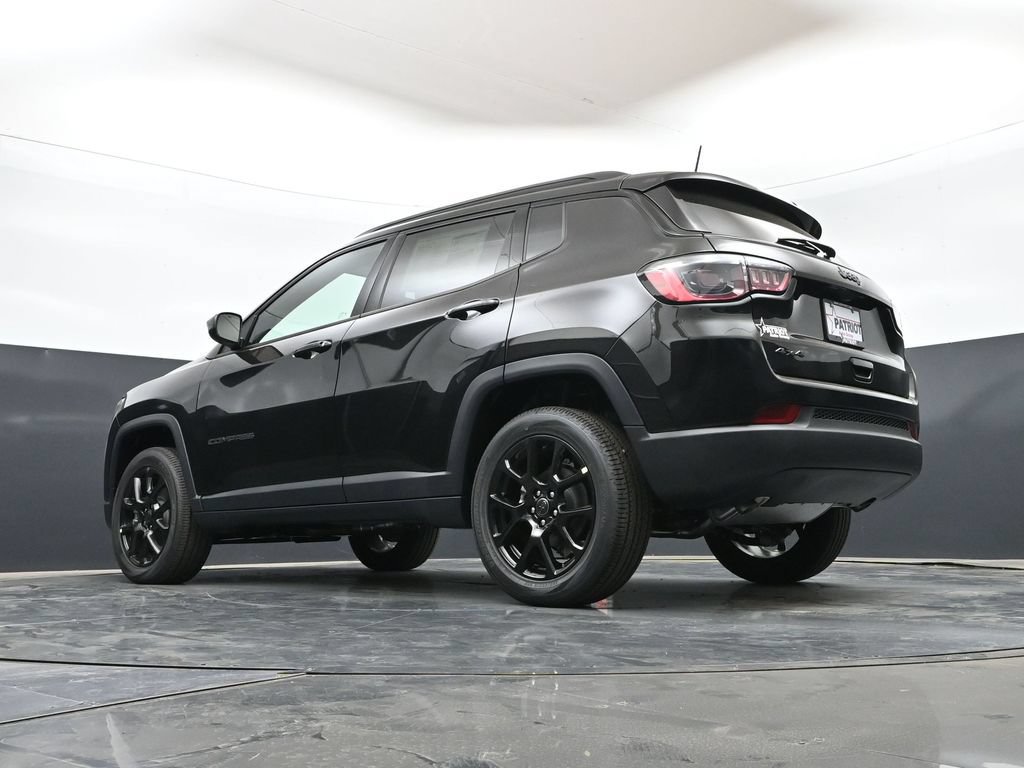 New 2026 Jeep Compass Latitude AWD/4WD image 39