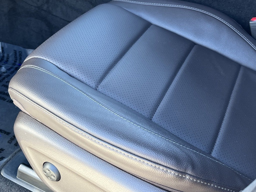 Used 2023 Mercedes-Benz GLS 450 4MATIC w/ AMG Line Exterior image 35