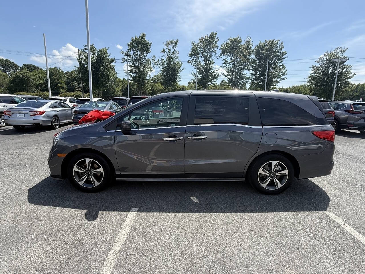 Used 2020 Honda Odyssey Touring image 3