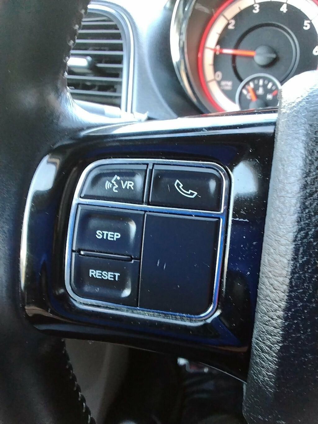 Used 2019 Dodge Grand Caravan SXT image 18