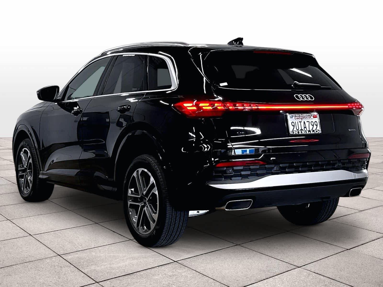 Certified 2025 Audi Q5 Premium w/ Convenience Package AWD/4WD image 14