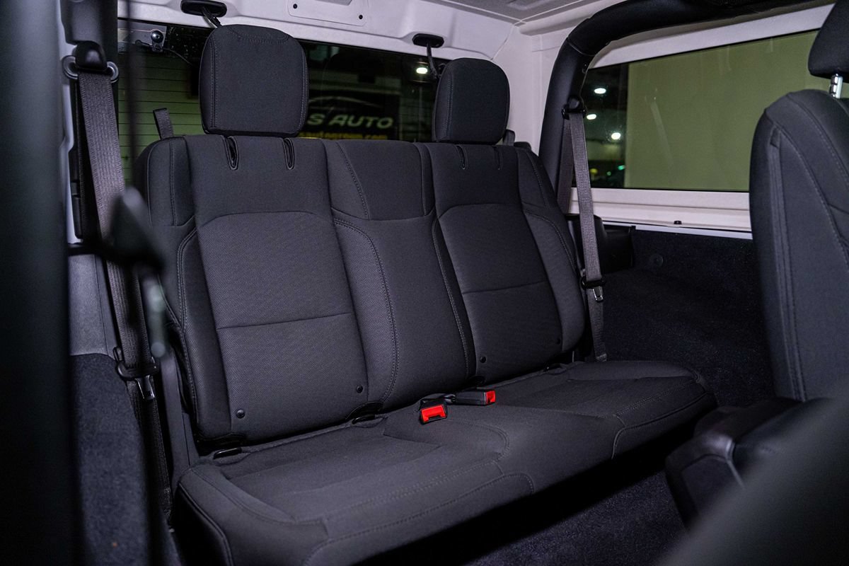 Used 2020 Jeep Wrangler Sport AWD/4WD image 16