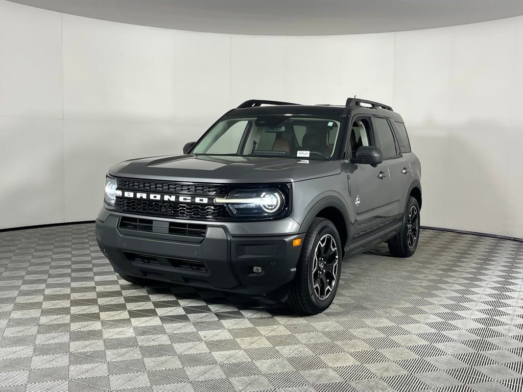 Used 2025 Ford Bronco Sport Outer Banks w/ Outer Banks Tech Package+ image 3