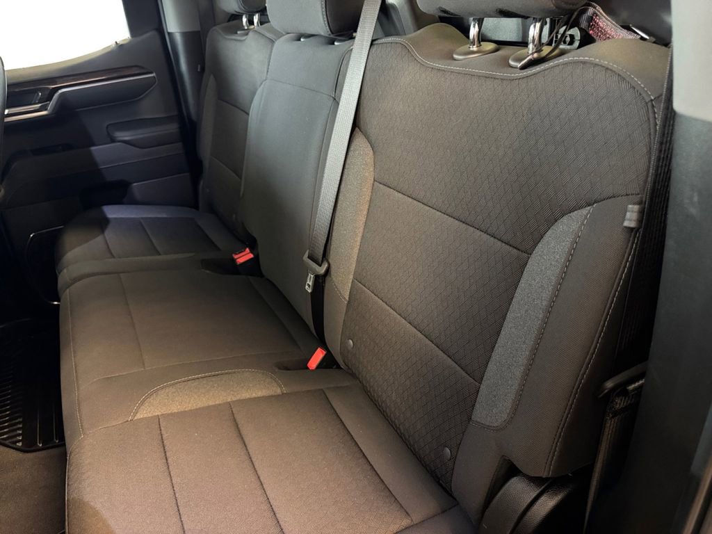 Used 2025 GMC Sierra 1500 Elevation w/ Preferred Package image 16