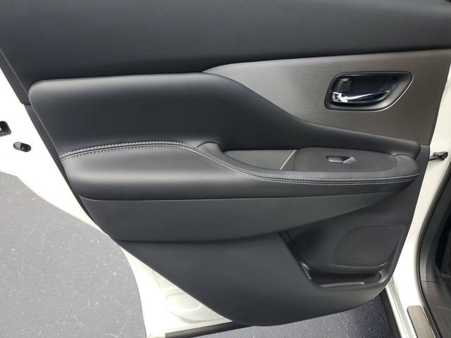 Certified 2024 Nissan Murano SV w/ SV Midnight Edition Package image 9