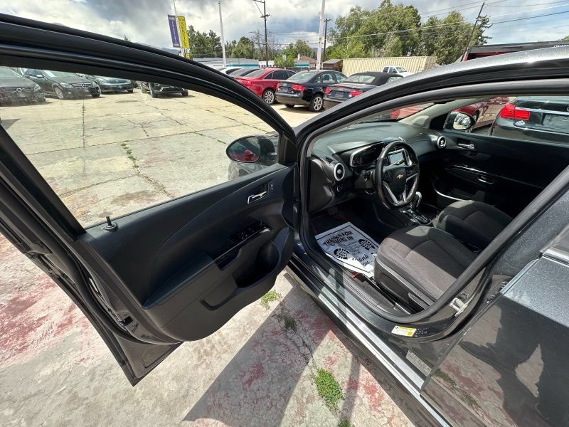 Used 2017 Chevrolet Sonic LT w/ RS Package FWD image 9