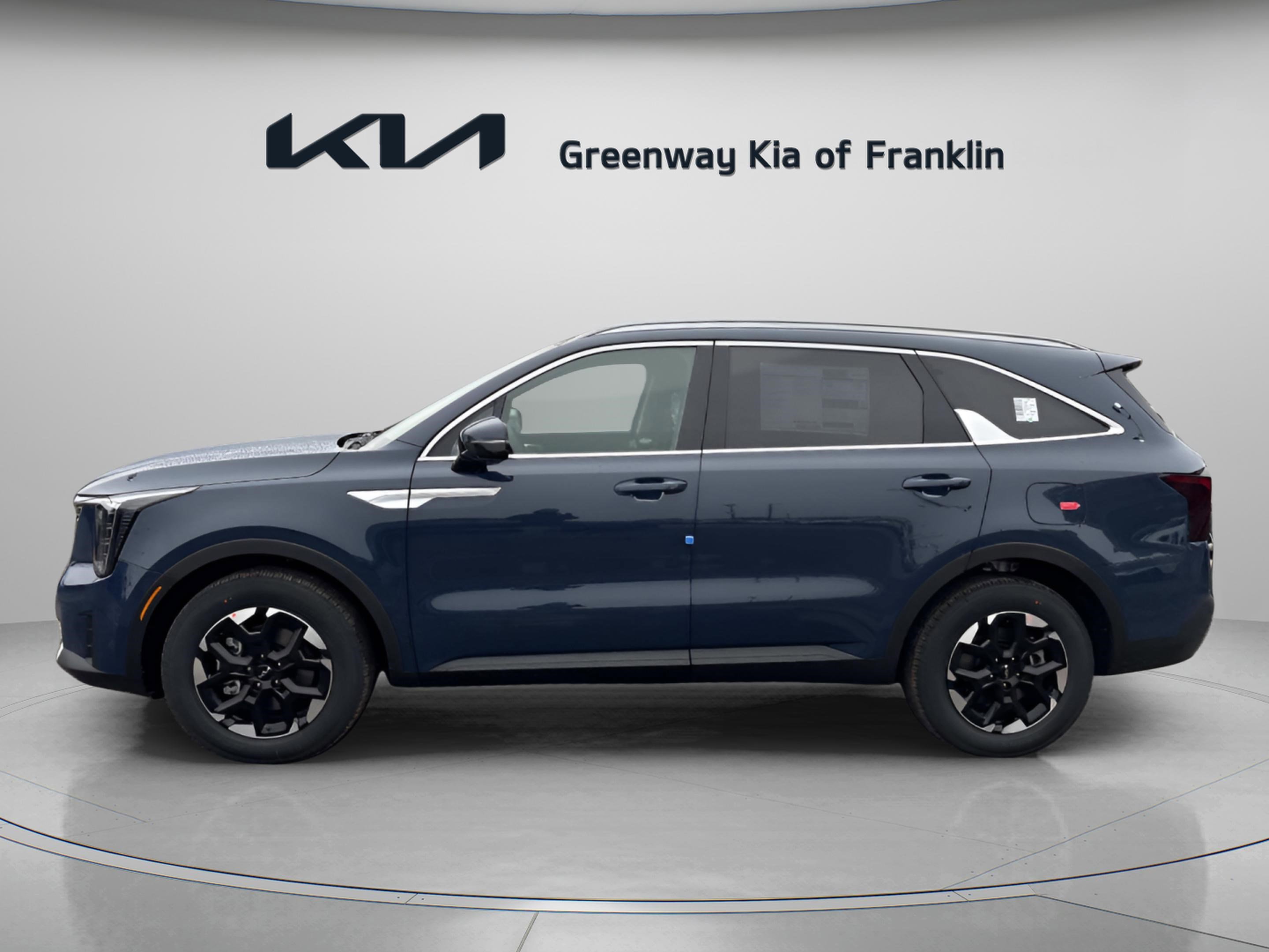 New 2026 Kia Sorento S image 4