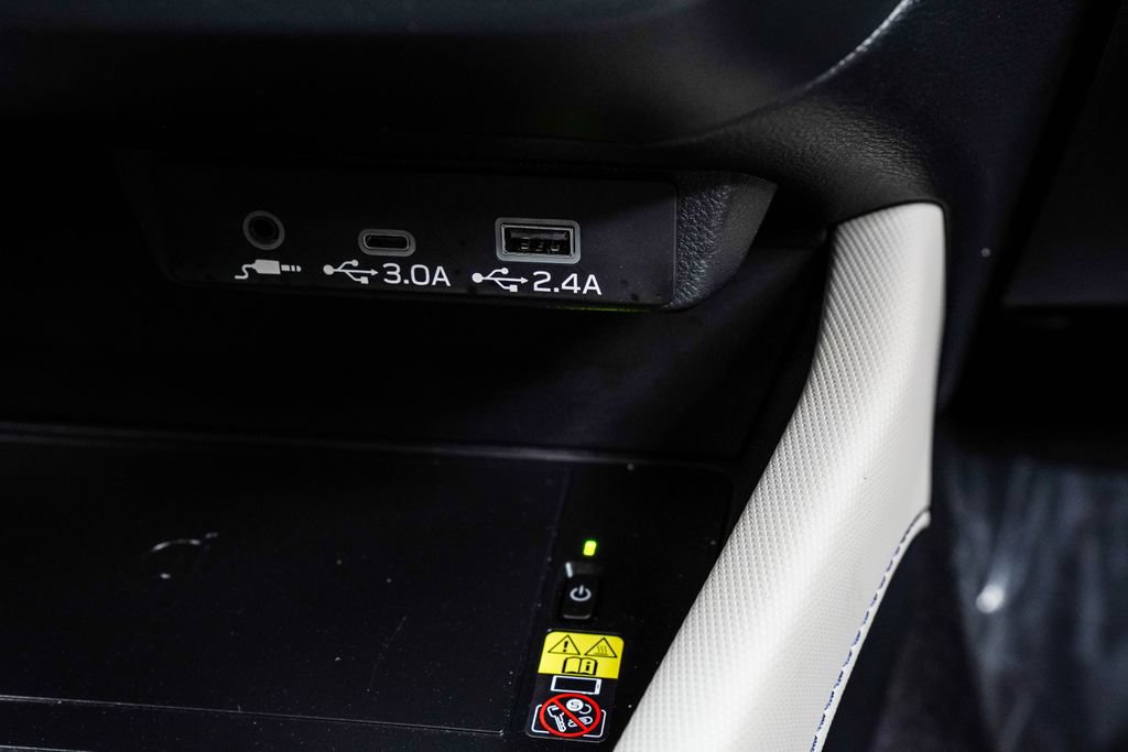 Used 2025 Subaru Forester Limited AWD/4WD image 28