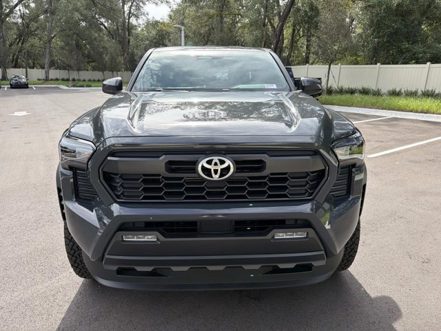 Certified 2025 Toyota Tacoma TRD Off-Road AWD/4WD image 6