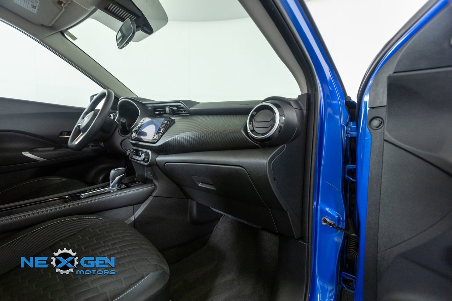 Used 2022 Nissan Kicks SV FWD image 36