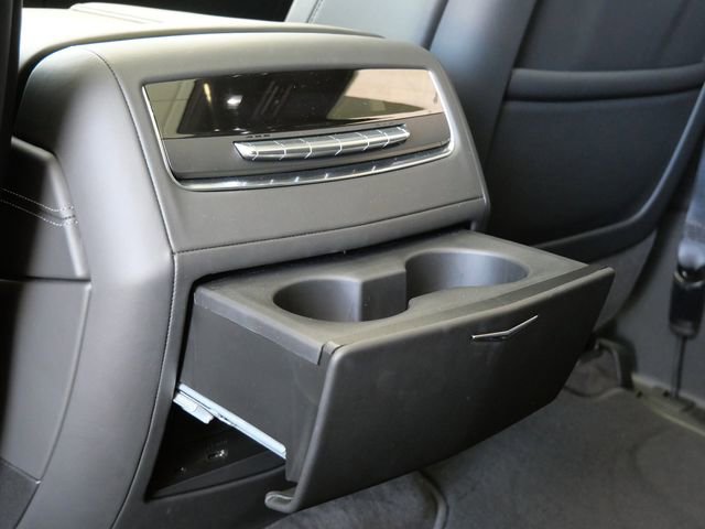 Used 2025 Cadillac Escalade ESV V AWD/4WD image 17
