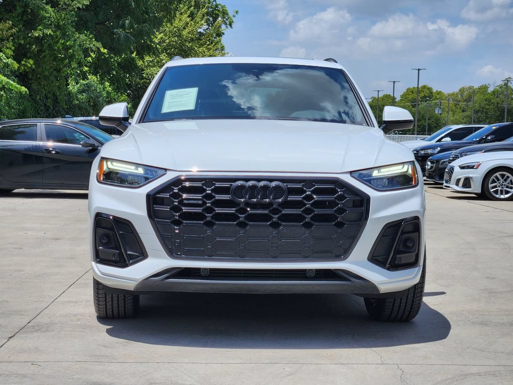 Certified 2024 Audi Q5 2.0T Premium w/ Summer of Audi Package AWD/4WD image 4
