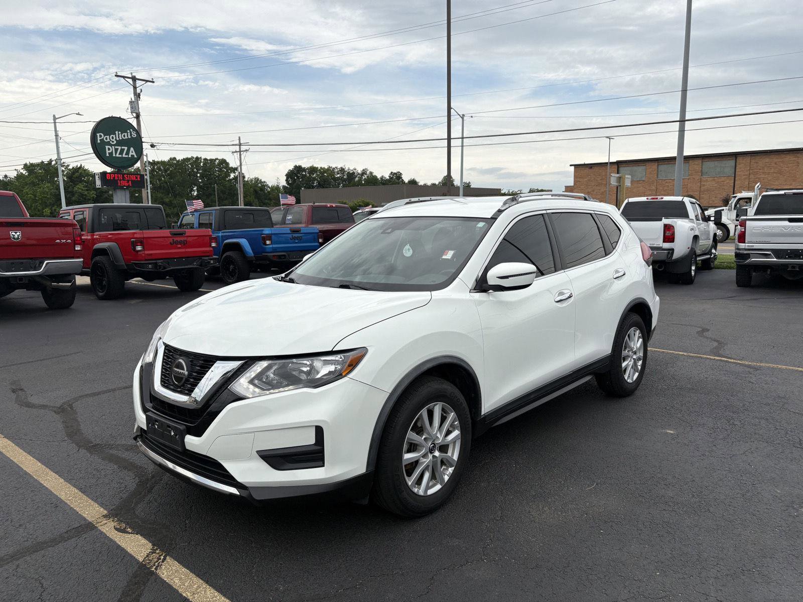 Used 2019 Nissan Rogue SV FWD image 4