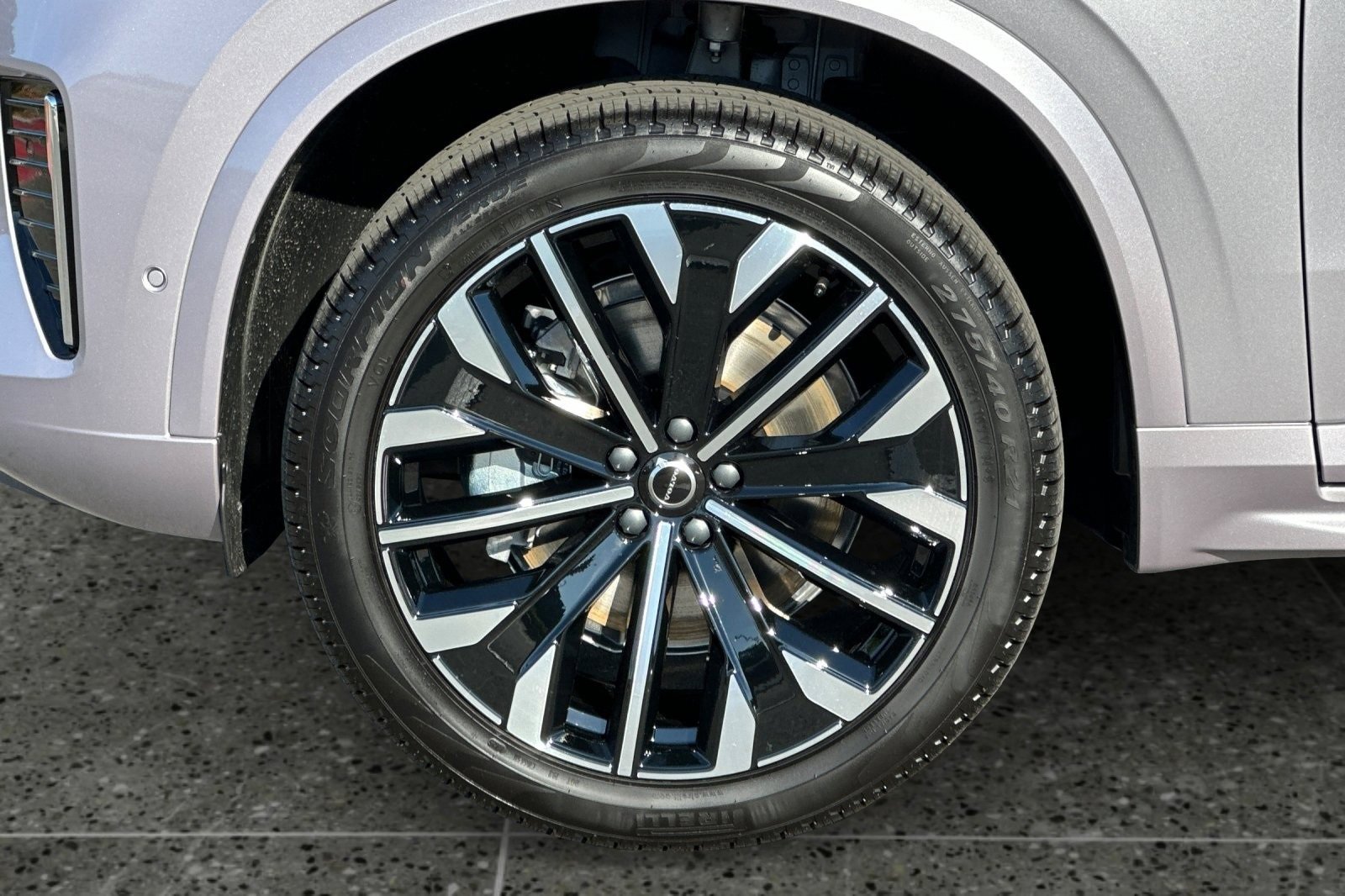New 2026 Volvo XC90 B6 Plus image 11