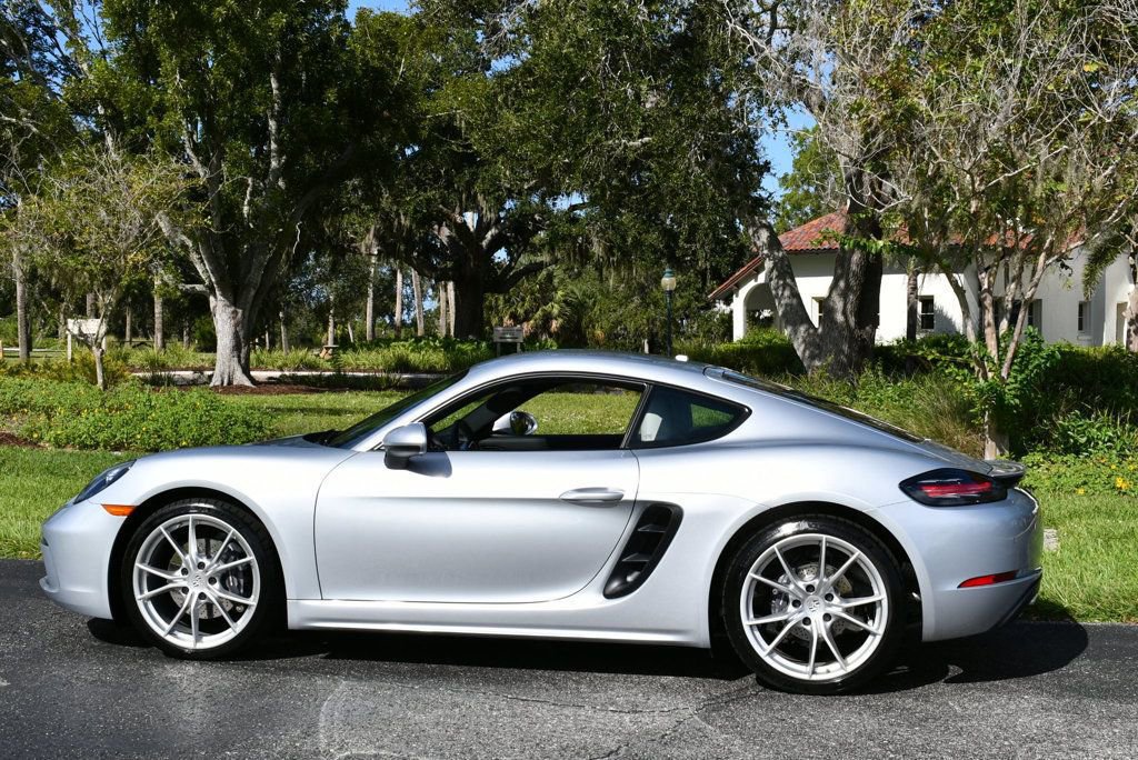 Used 2018 Porsche 718 Cayman RWD image 25