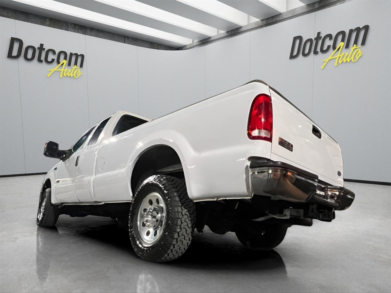 Used 2006 Ford F350 XLT image 8