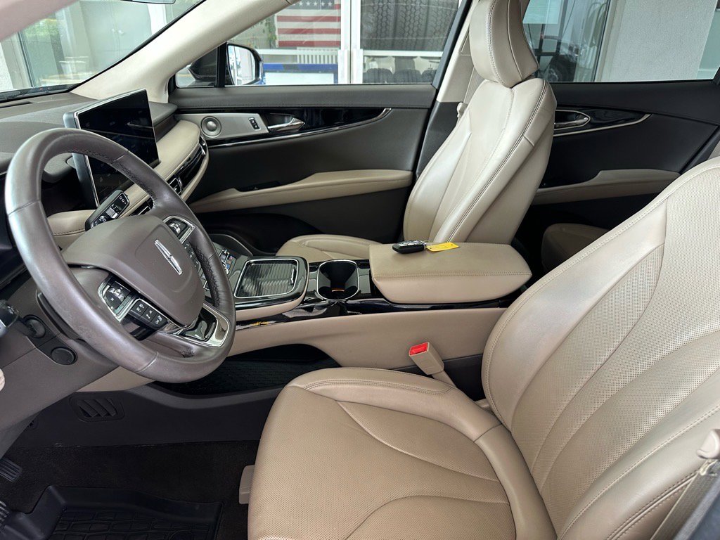 Used 2022 Lincoln Nautilus Reserve w/ Equipment Group 202A image 18