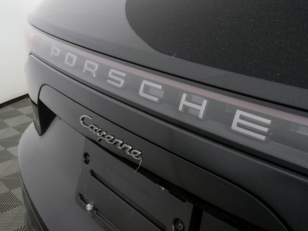 Certified 2022 Porsche Cayenne image 39