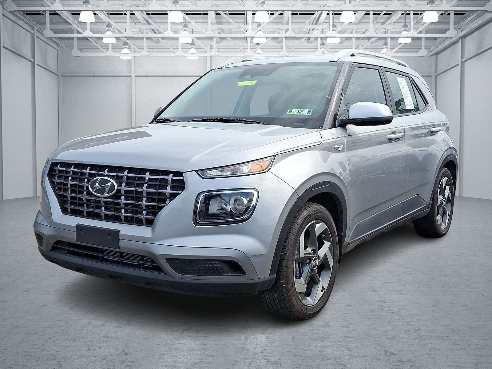 Used 2025 Hyundai Venue SEL image 3