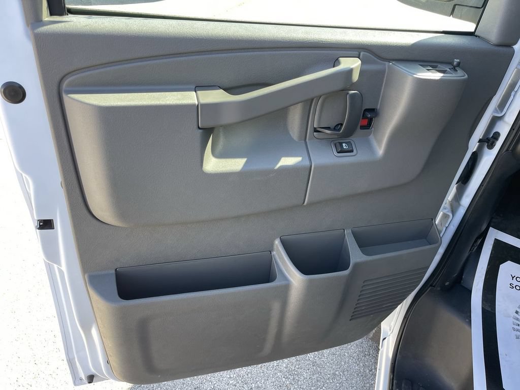 New 2026 Chevrolet Express 2500 w/ Driver Convenience Package RWD image 6