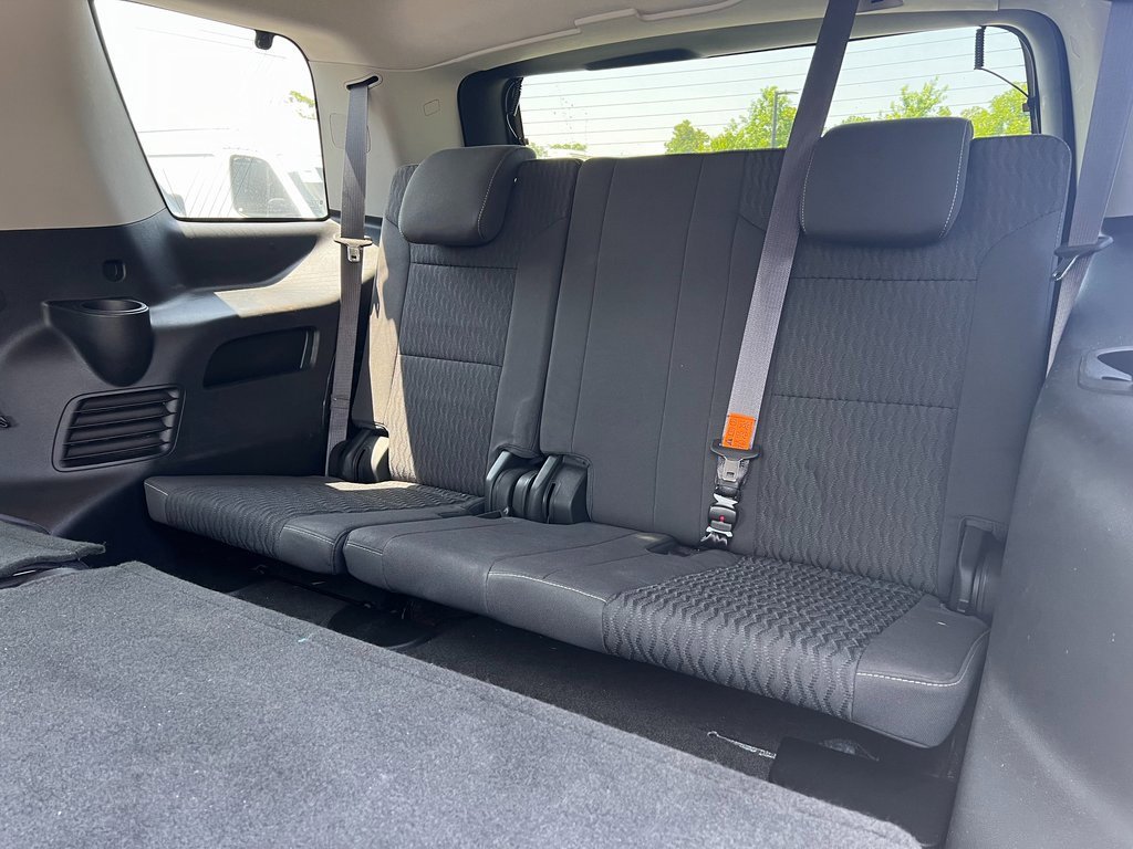Used 2017 GMC Yukon SLE w/ SLE Value Package image 28