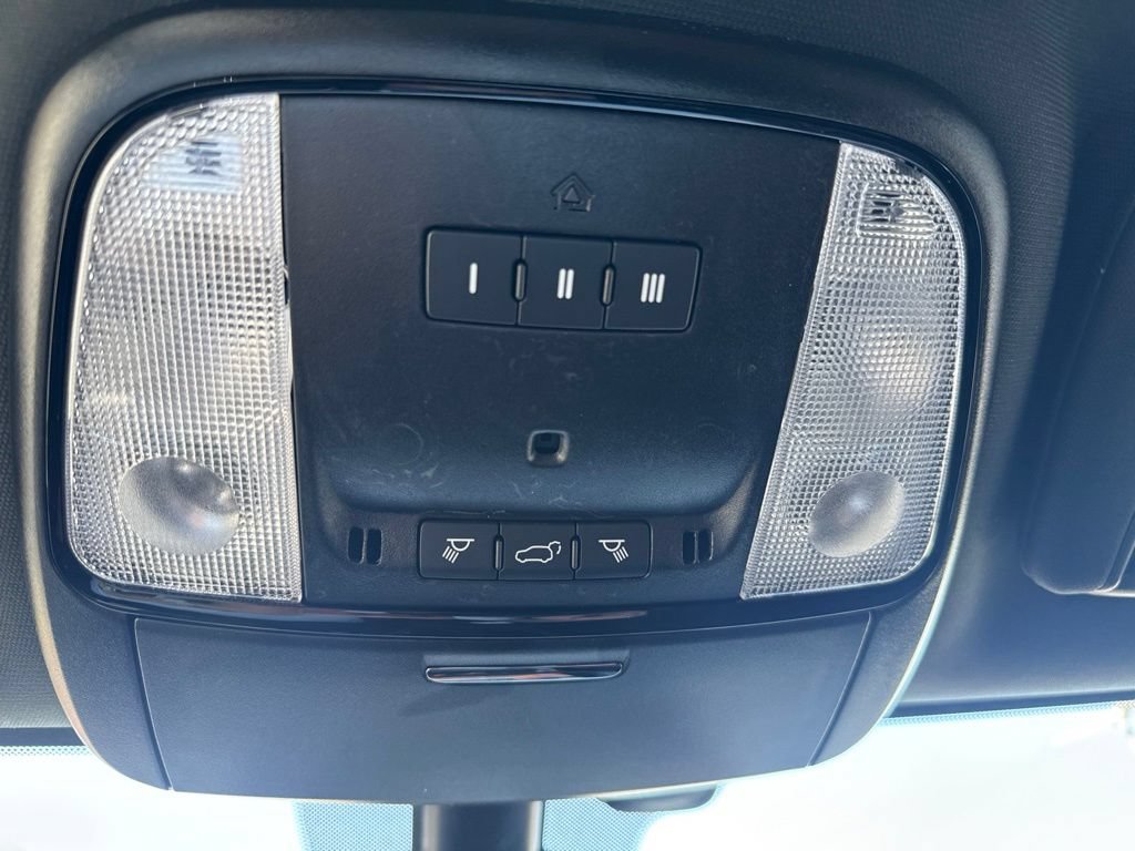 Used 2025 Dodge Durango GT AWD/4WD image 24