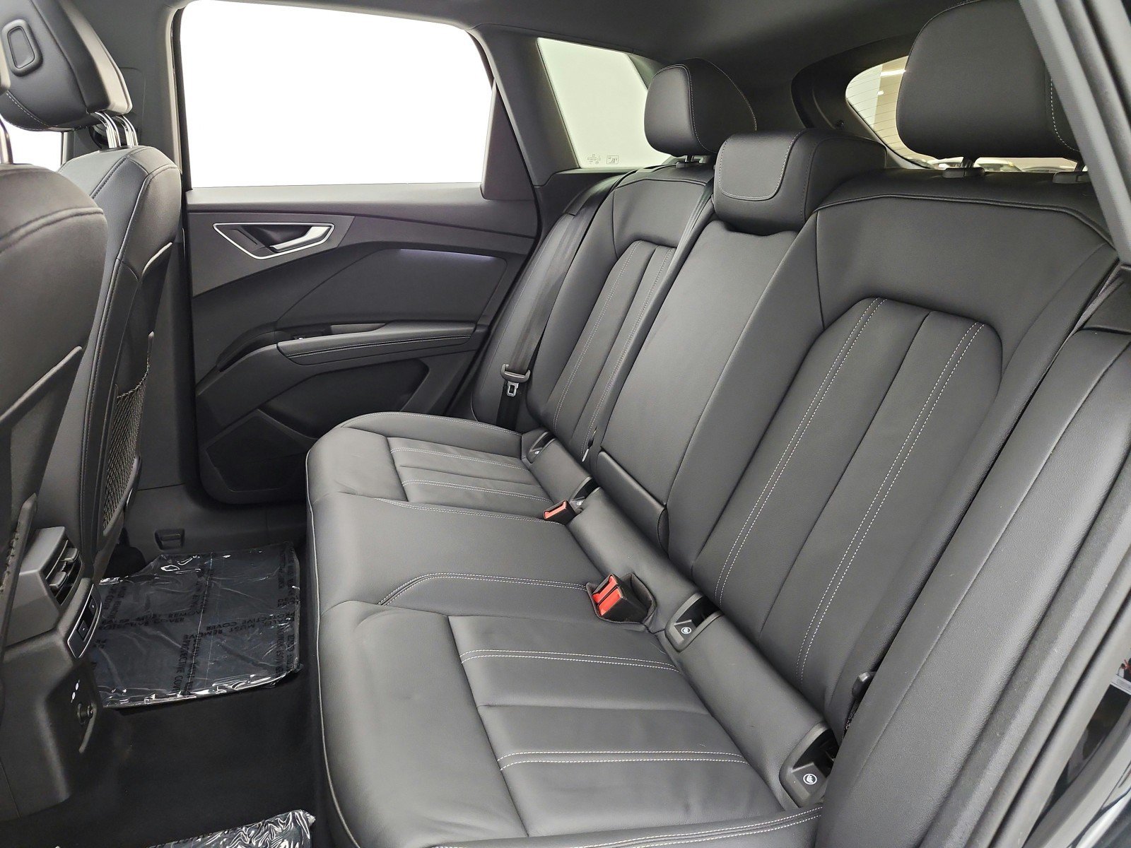 Used 2023 Audi Q4 e-tron Premium w/ Convenience Package AWD/4WD image 16