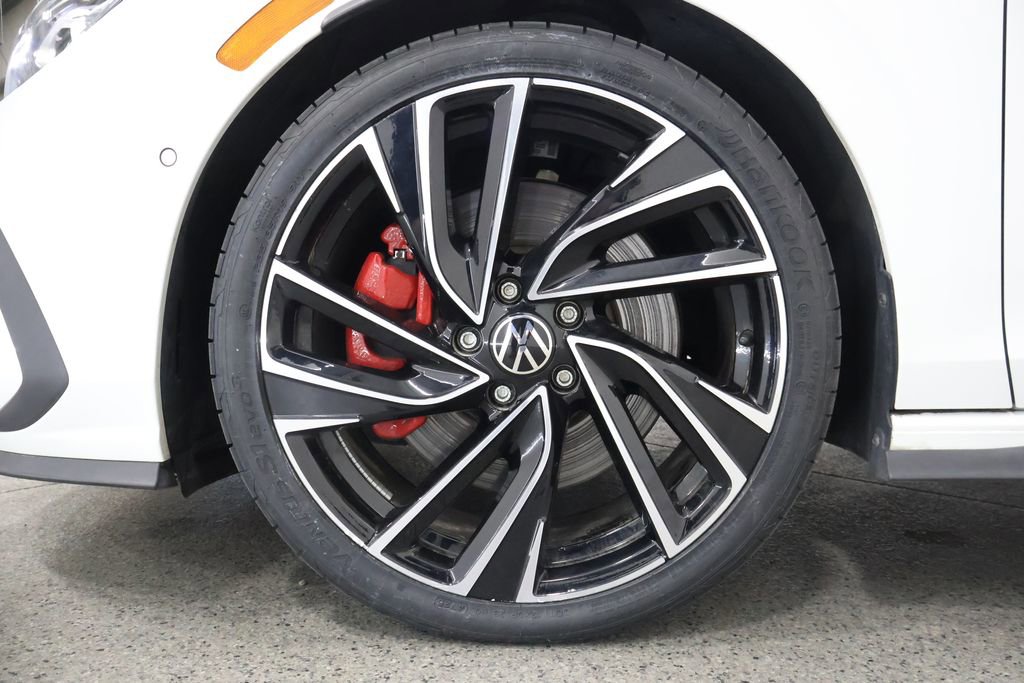 Used 2022 Volkswagen GTI Autobahn FWD image 5