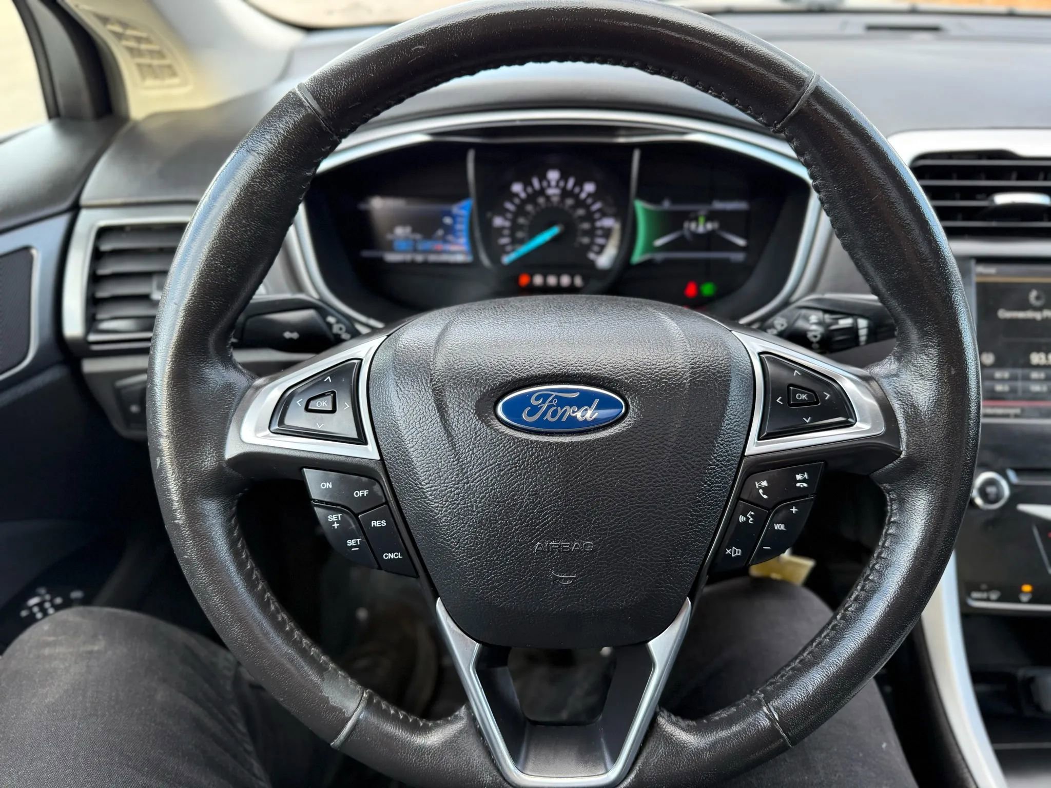 Used 2014 Ford Fusion SE image 15