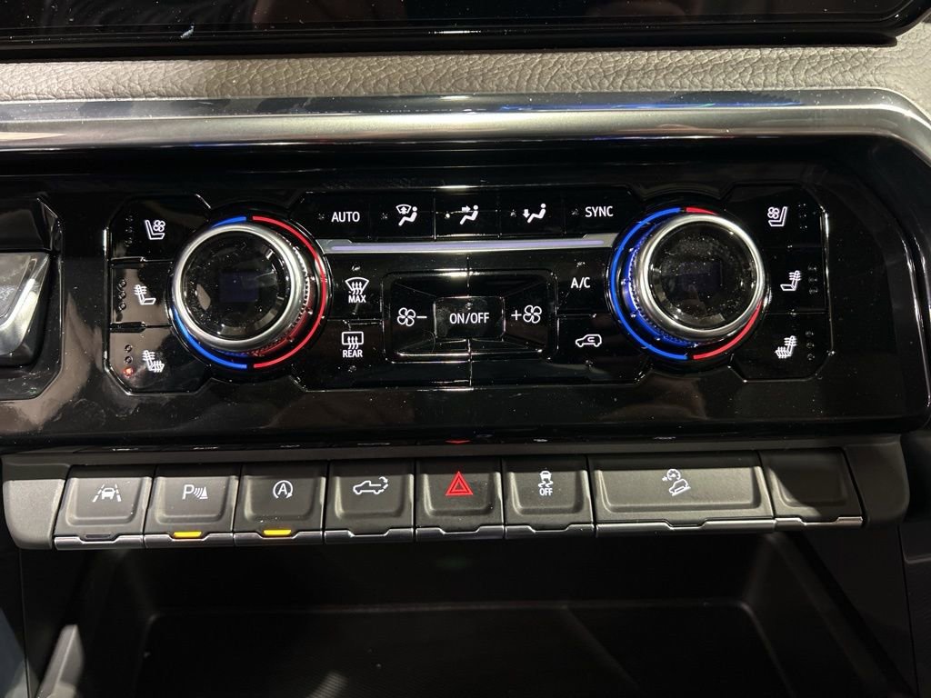 New 2026 GMC Sierra 1500 Denali w/ Denali Reserve Package AWD/4WD image 33