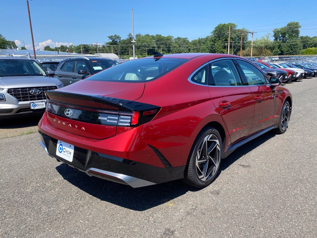 New 2026 Hyundai Sonata SEL FWD image 4