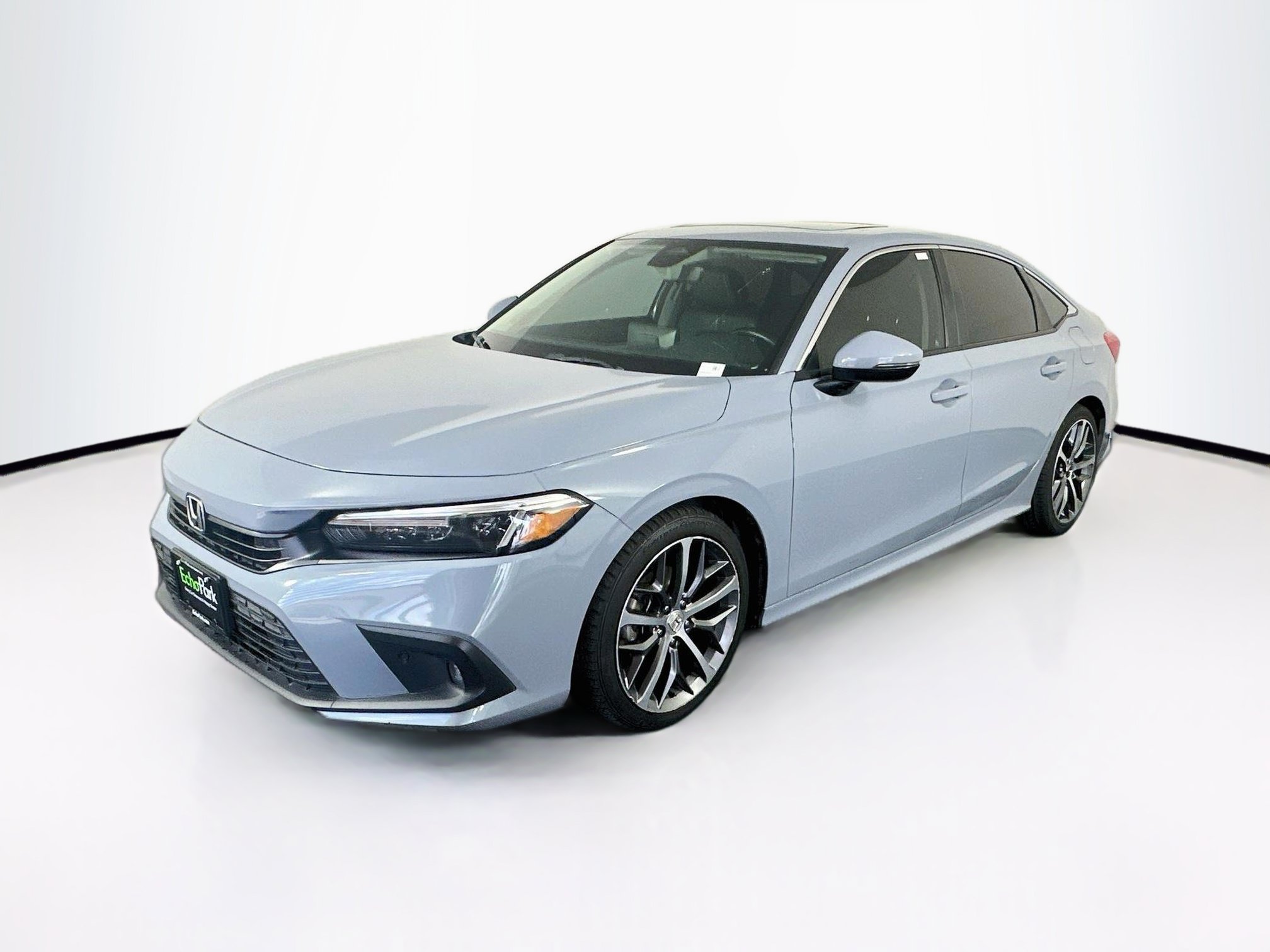 Used 2022 Honda Civic Touring image 3