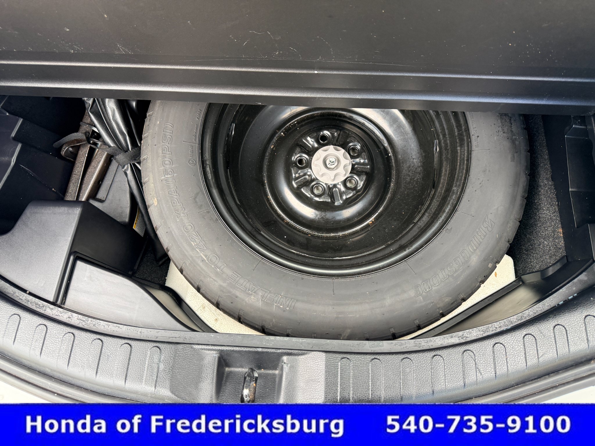Used 2018 Toyota RAV4 XLE w/ Plus Extra Value Package AWD/4WD image 21