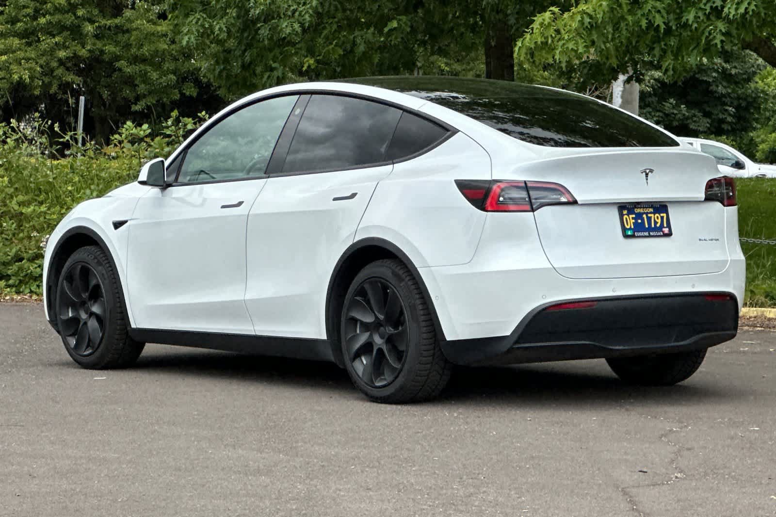 Used 2021 Tesla Model Y Long Range AWD/4WD image 6